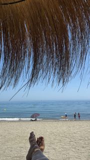 Mahnaz Afshar feet photo thumbnail
