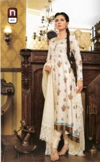 Mahnoor Baloch feet photo 1