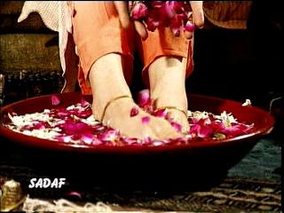 Mahnoor Baloch feet photo 9