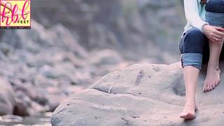 Mahnoor Baloch feet photo 9