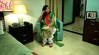 Mahnoor Baloch feet photo 8