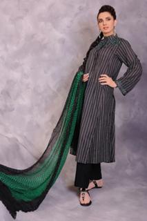 Mahnoor Baloch feet photo 16