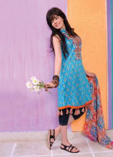 Mahnoor Baloch feet photo 15