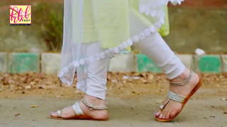 Mahnoor Baloch feet photo 4