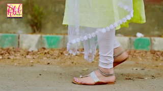 Mahnoor Baloch feet photo 2