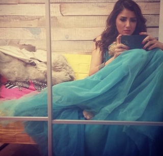 Mai Omar feet photo thumbnail