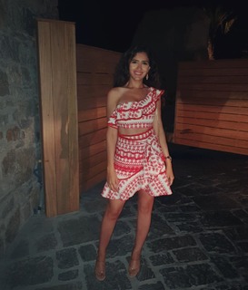 Mai Omar feet photo thumbnail