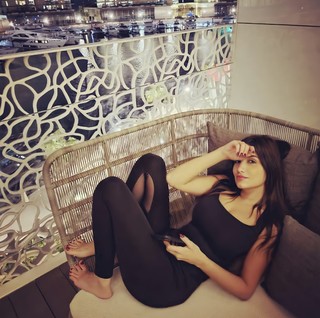 Mai Omar feet photo thumbnail
