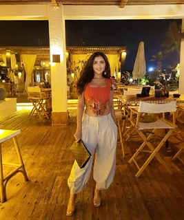 Mai Omar feet photo thumbnail