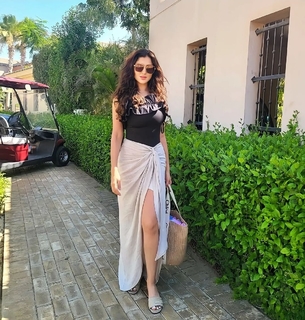 Mai Omar feet photo thumbnail