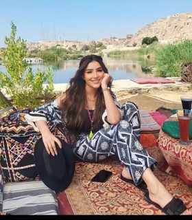 Mai Omar feet photo thumbnail
