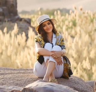 Mai Omar feet photo thumbnail