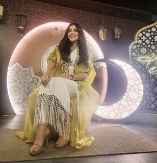 Mai Omar feet photo thumbnail
