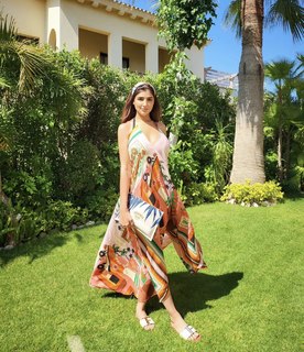 Mai Omar feet photo thumbnail