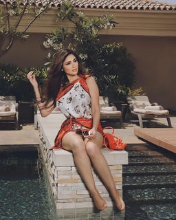 Mai Omar feet photo thumbnail