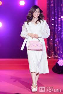 Mai Shiraishi feet photo thumbnail