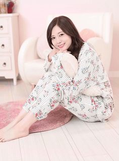 Mai Shiraishi feet photo thumbnail