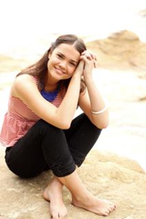 Maia Mitchell feet photo thumbnail