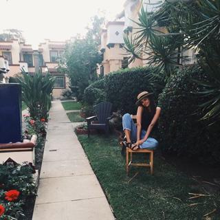 Maia Mitchell feet photo thumbnail