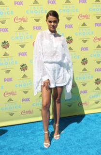 Maia Mitchell feet photo thumbnail
