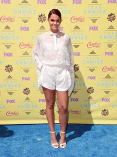 Maia Mitchell feet photo thumbnail
