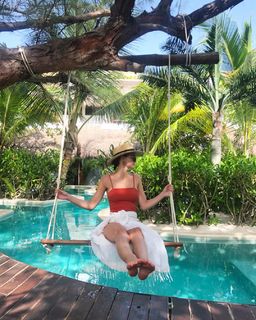 Maia Mitchell feet photo thumbnail