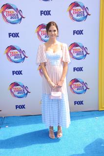 Maia Mitchell feet photo thumbnail