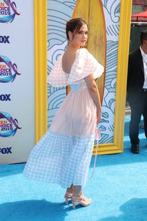 Maia Mitchell feet photo thumbnail
