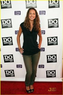 Maiara Walsh feet photo thumbnail