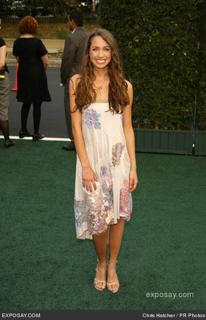 Maiara Walsh feet photo thumbnail