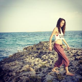 Maiara Walsh feet photo thumbnail