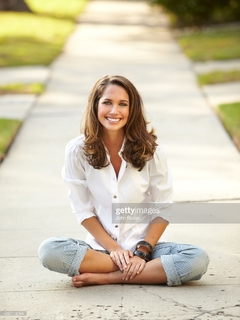 Maiara Walsh feet photo thumbnail