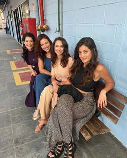 Maiara Walsh feet photo thumbnail