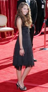 Maiara Walsh feet photo thumbnail