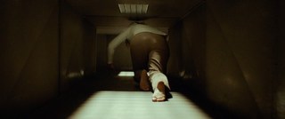 Maika Monroe feet photo thumbnail