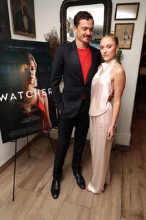 Maika Monroe feet photo thumbnail