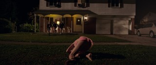 Maika Monroe feet photo thumbnail