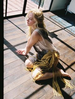 Maika Monroe feet photo 3
