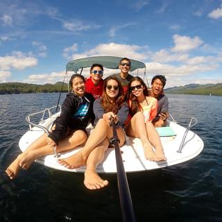 Maine Mendoza feet photo 1