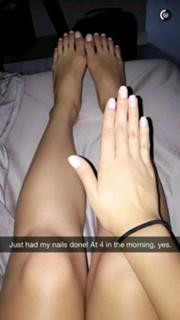Maine Mendoza feet photo 12