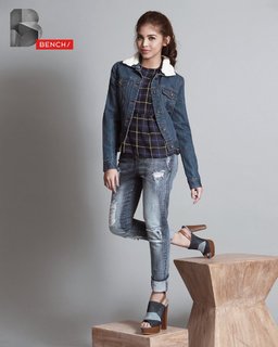 Maine Mendoza feet photo 4