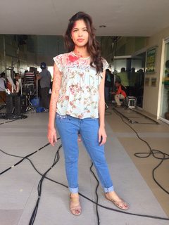 Maine Mendoza feet photo 15