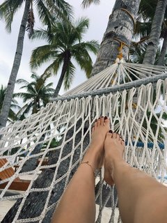 Maine Mendoza feet photo 10