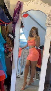 Maisie Smith feet photo 5