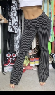 Maisie Smith feet photo thumbnail