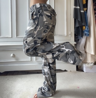 Maisie Smith feet photo thumbnail