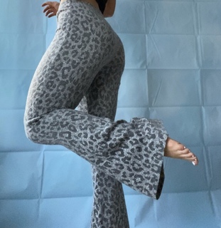 Maisie Smith feet photo thumbnail