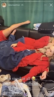 Maisie Smith feet photo thumbnail