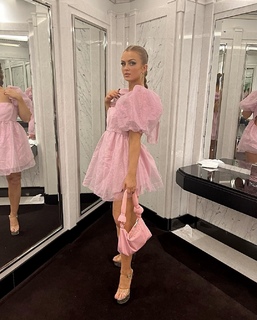 Maisie Smith feet photo thumbnail