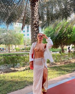 Maisie Smith feet photo thumbnail